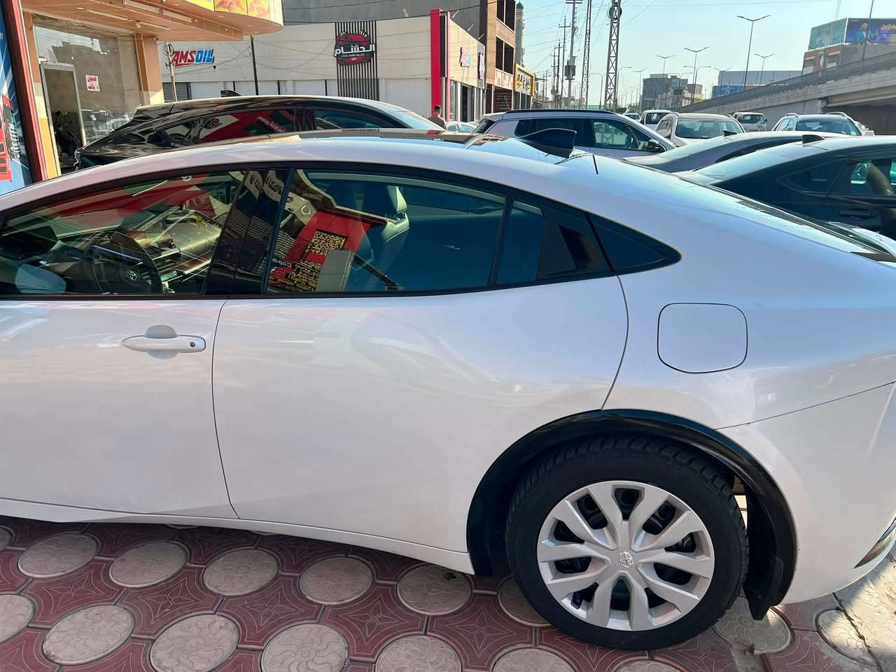 ‏تويوتا بريوس هايبرد بلاكن ان  موديل 2024
اللون :- ابيض 
صنف :- XSE
قوه المحرك :- 2.0 Hybrid
المسافة المقطوعة :-  8 الاف فقط
ثلاث انظمه شحن هايبرد بانزين
تمشي بالشحنة 100 كيلو بدون تشغيل المحرك 
مقاعد جلد اسود 
مقاعد كهرباء
تدفئة مقاعد 
تدفئة ستيرن
بانوراما 
بصمه 
بصمه ابواب 
تحكم ستيرن 
رادار امامي 
رادار مري ايمن 
رادار مري ايسر 
حساسات خلفيه 
حساسات اماميه 
كامره خلفيه 
هند بريك كهرباء 
اربع انضمه قياده 
‏SPORT.ECO.NORMAL.CUSTOM
شاشه كبيره لمس 
تبريد شاشه بيانو 
شاشه دشبول الكتروني  
نضام اوتو ايفي
مانع انزلاق
تحديد مسار
نضام كروز 
لمس اناره داخليه 
لايت LED 
اوتو هولد 
حساسات ابواب 
السياره بدون حادث بارد فقط
دعامية خلفيه اصليه نفس اللون
 للاستفسار الاتصال ع الرقم 

‭+964 788 477 7090‬
السعر 190 وبيها مجال 
بيع او مراوس


**إذا كنت صاحب هذا الإعلان وتريد حذفه لأي سبب، رجاءا أرسل رسالة إلى الدعم الفني**