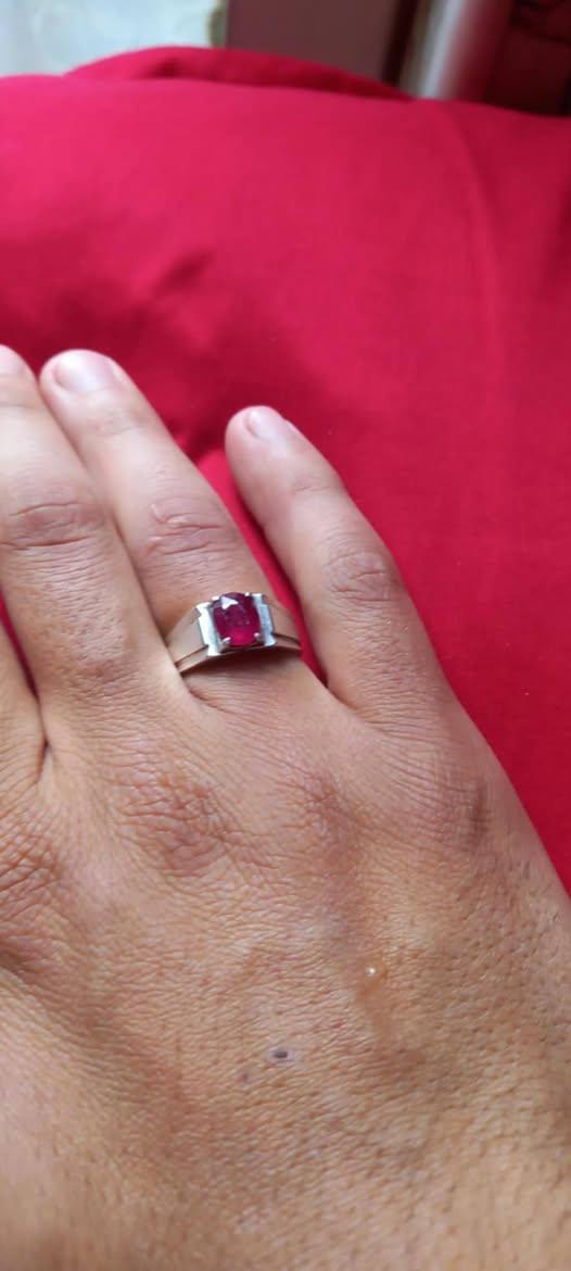 محبس ياقوت فرط رمان ملكي 7,40غرام واكثر شويه 

السعر 75


**إذا كنت صاحب هذا الإعلان وتريد حذفه لأي سبب، رجاءا أرسل رسالة إلى الدعم الفني**