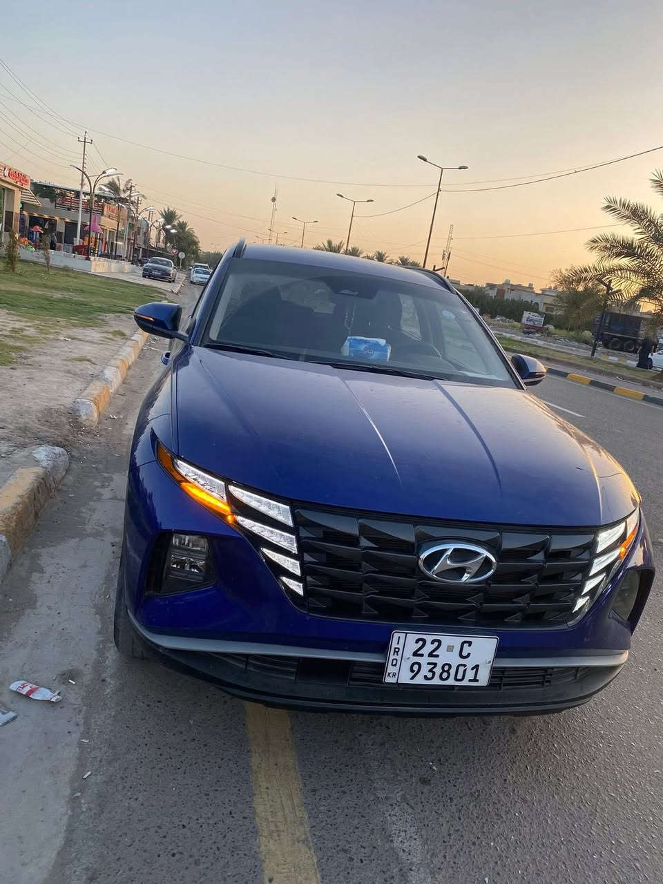 هونداي توسان 2022رقم اربيل تحويل او وكالة
كلين بدون قطره صبغ 
حادثهه فطر بالدعاميه 

حجم المحرك : 2.5L (  ) ‏
بصمة وتشغيل عن بعد دخول ذكي
شاشة كبيرة تدعم CarPlay 
كاميرا
هاند بريك بصمة
قطعتين تبريد 
كشنات هيتر 
كشن كهرباء
ويل كب 
اوتو هولد  اوتو ستارت اوتو ستوب
 نظام النقطة العمياء Blind Spot Monitoring
تحذير الخروج عن المسار + المحافظة على المسا 
رادار امامي (تحديد مسار)
‏‎رادار جانبي (نقاط عمياء)
‏‎رادار خلفي (التحذير من الاصطدام)
‏‎حساسات خلفي 
مانع انزلاق+ABS
نظام قيادة :    ECO-NORMAL-SPORT-SMART-SNOW

تحكم استيرن فول
ماشية 27

لايتات ليد عدسه زينون بلادي
بكلايتات LED بلادي
السعر 207 وبيهه مجال بسيط
مكان السياره بغداد الغزالية 
صور السونار والحادث بالمنشور
***********
