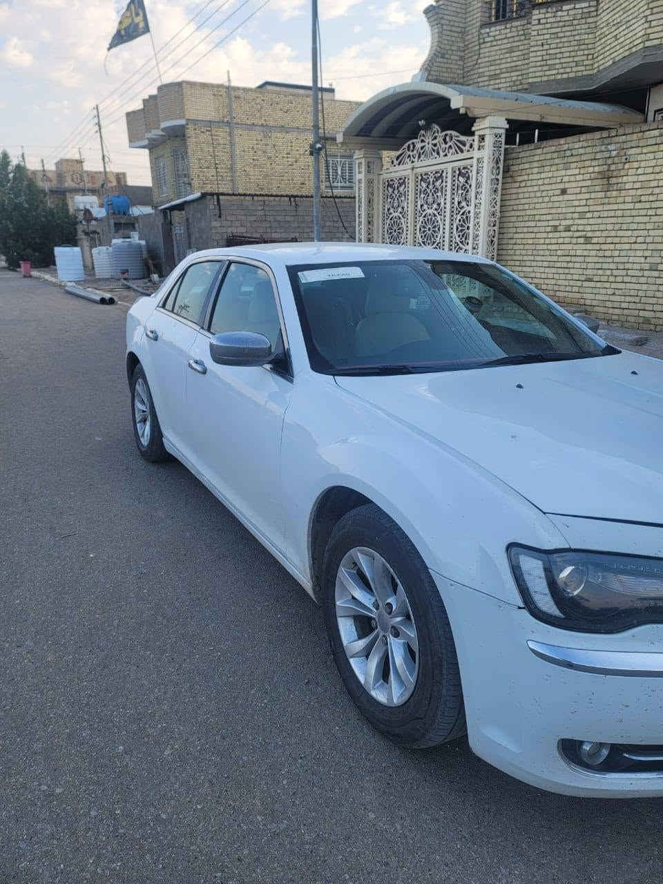 السلام عليكم للبيع  اوبامه  موديل 2012 وارد امريكي السعر 135 وبيه مجال التفاصيل داخل السونار  العنوان ميسان   انا مكلف بالنشر الاتصال  على  صاحب السياره***********//***********
