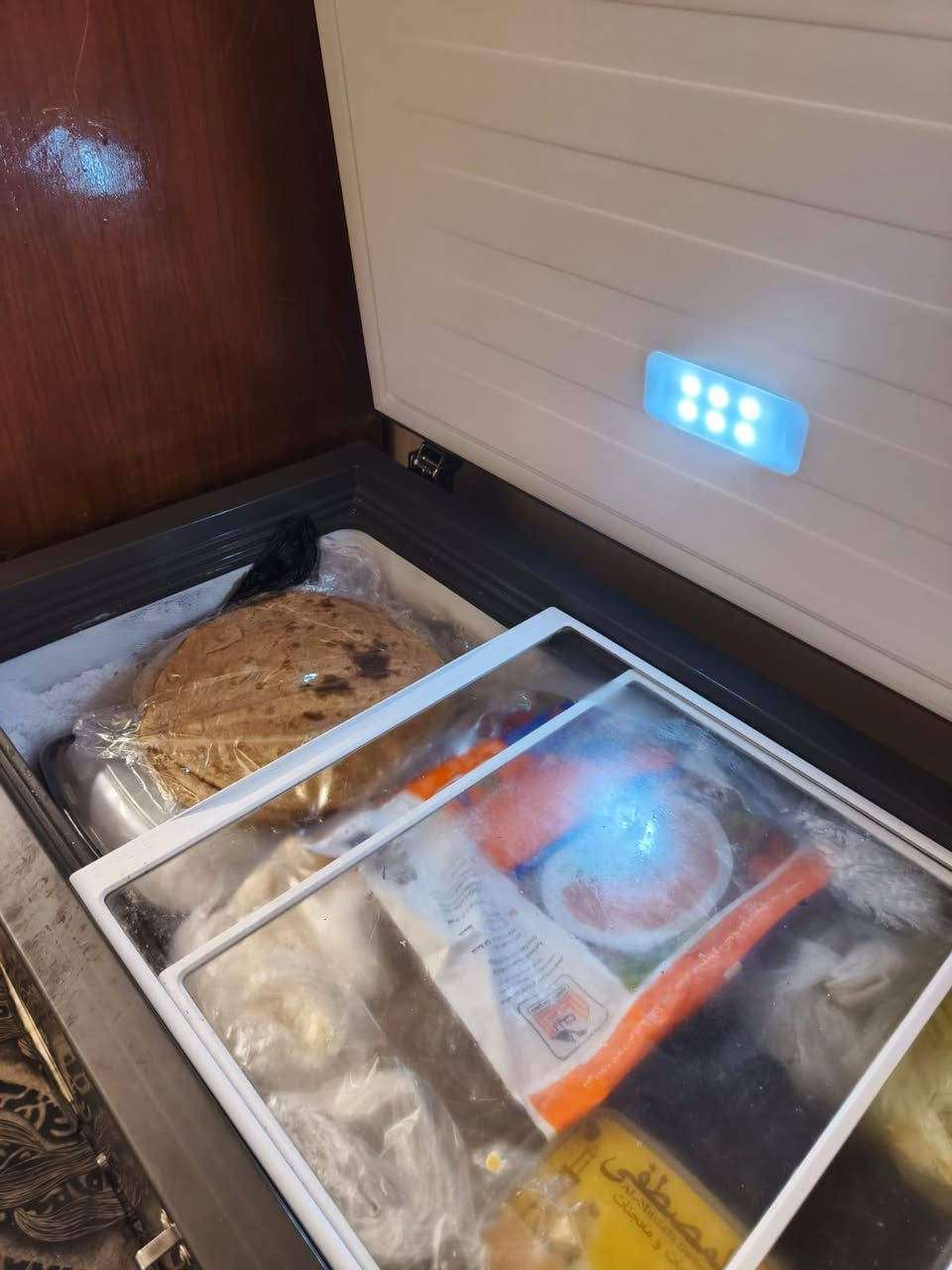 السلام عليكم ثلاجة هايسنس 10 قدم نظيفه كلش مصار اشهر من اخذتها السعر ٢٥٠ وبيها مجال بسيط للاستفسار الإتصال على الرقم ***********
