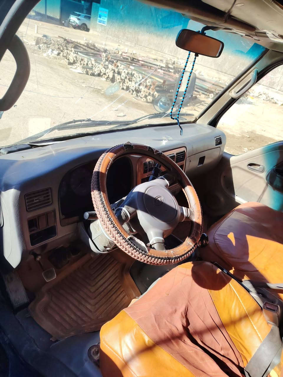 اسلام عليكم ام عيون ٢٠٠١ام الحاكيه قماره ثابت سياره خير من الله تخم تاير كير مكينه اكسل شاصي كله تمام وخير من الله رقمه ديالئ كهربائياته كله شغاله مكان الدوره اسعر ٧٢وبيه مجال اتصال ***********
