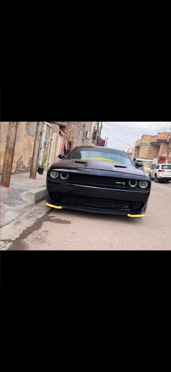 جالنجر 
6 سلندر 3600
فول لفول
Awd ملغي 
جيتي بلاص
بيها قطعتين تبديل قطعتين صبغ
عنواني بغداد 
رقم صاحب السيارة 

*********** 

سعر 149 $ وبيها مجال بسيط لشراي
