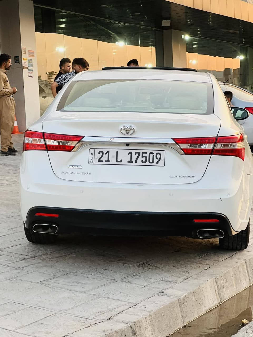 تۆیۆتا ئەڤەلۆن مۆدیل ٢٠١٣ خەلیجی
بی بۆیاخ 
فول مواسە فات 
سەیاره کە تە نها ٩٧هە زار ڕۆیشتوە 
ڕە قە مو سە نە ویی نوییە بە ناوی خۆمە 
نمونە لە جوانی
سعری٢٢٠گەلایە
ژم ***********
ژم*********** السليمانية, العراق
