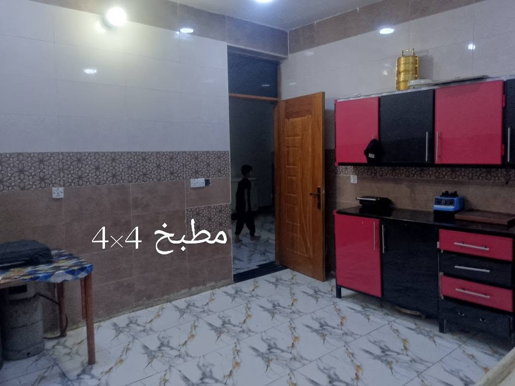 الدار للبيع مع المحل مساحته180م مجاور مدرسه المسار للبنات للاستفسار ***********المراجعه مع نفس الدار
