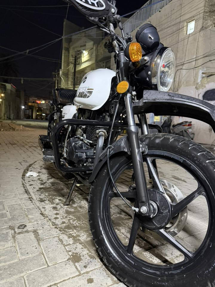 سلام عليكم شباب دراجه موديل ٢٠٢٥ كي وي من شركه عجله الخليج الي بل كراده دراجه نضافه١٠٠/١٠٠مستخدمه شي قليل دراجه كولش حلو  مرقم   سنويه ورقمين رقم اربيل تحويل ثاني يوم دراجه خير من الله وذا اكو مراوس وفرق دز أترجاكم دراجه نضيفه مصار من نزلته شهر ونص مال شركه وبعده بل ضمان لحد يكسر بيه الله يرزق الجميع العنوان الكراده ***********
