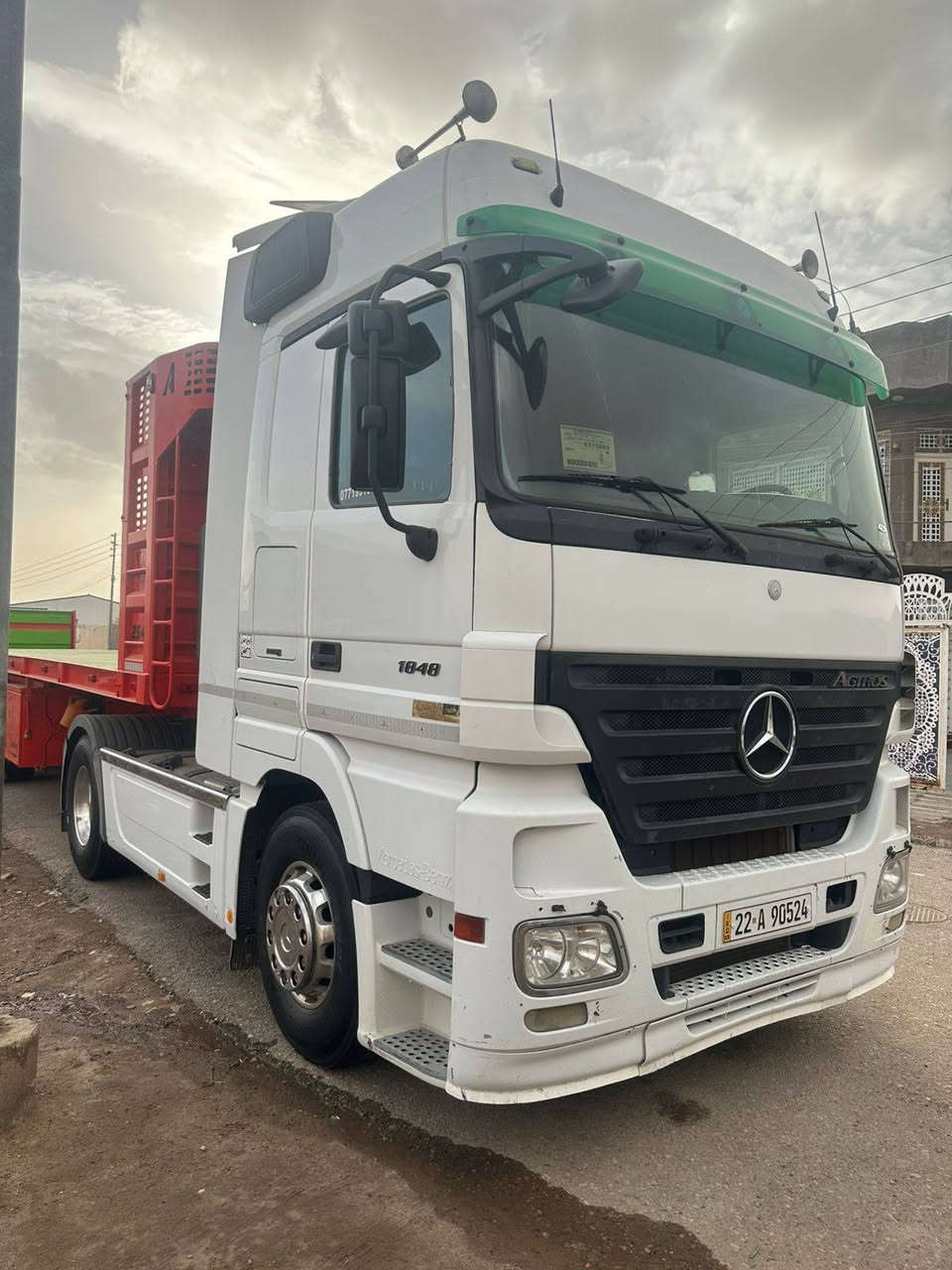 السلام عليكم
اكتروس مارسيديس 2008

حجم 1848 كفاله عامه 

تخم تاير ياباني ويل كروم 

***********
