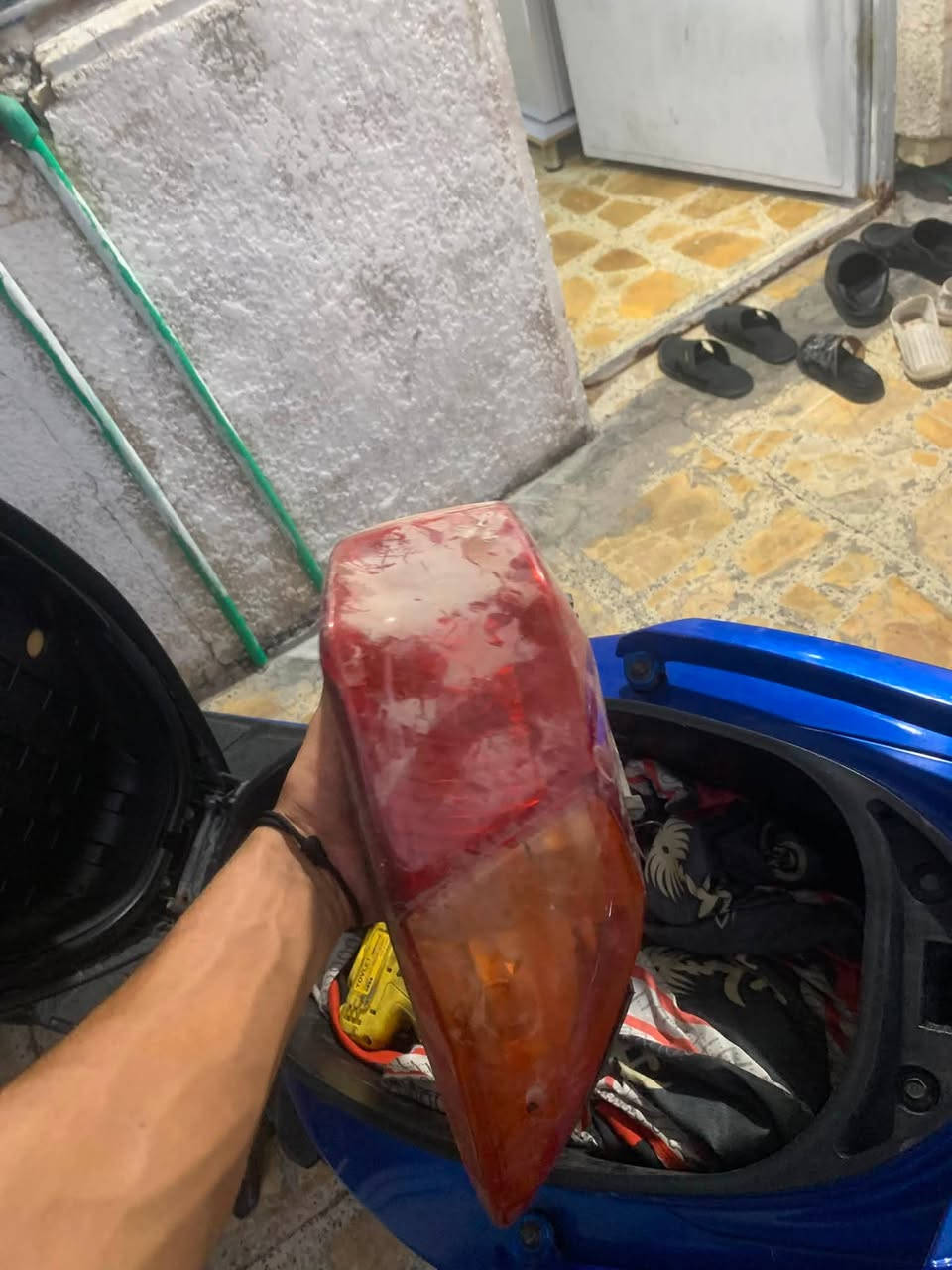 السلام عليكم نواعم سكنس 
فج برمبو كرزي اصلي بي برغي دهن رياضي ودسكات 
فراك انسي واي ذهبي 
قبق بانزين جابان جي اس مشمشي 
يدات اصليات كير ذهبايت 
بكلايت مشمشي 
بكلايت شفاف 
كلهن عل شغل ماكني دوره استفسار خاص او عل رقم (***********) ♥️
