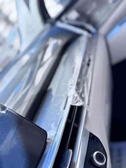 السلام عليكم البيع سورنتو ٢٠٢٤ زيرو ❤‍🔥 طك كارتون ماشيه ١٢ الاف حقيقي بسمي من ٢٤ وليهسه سياره جديده ب معنا الكلمه مكفوله لا صبغ ولا بارد ولا شخوط ولا زلوغ ولا تكحيل فقط رصعه بكد عصوه مسحوبة بس سياره فووول موصفات
ويل ٢٠ ❤‍🔥دادشو سياره ضمان ٥ سنوات ❤ بسمي ارقام جدد وهزه جديده موصفات 
بصمه 
ويل ٢٠ 
دادشو 
دبل كامره 
٦ سلندر 
كير ماوس 
رادار امامي 
سبع راكب 
3 قطع تبريد 
ثلاجه 
٤ عدسات 
بك لايت لد 
اريل نفكيشن 
شاشه متصله 
صندوك كهربه 
هندريك بصمه 
باب كهربه 
تشغيل عن بعد 
صندوك ذكي 
مري شفط وترحب
حساس امامي 
حساس خلفي 
حساس مطر 
كراسي كهربه 
كراسي خلفيه دكم
شنو الموصفات البلك موجوده. 
سياره عل يدي حت مشبج لدعاميه اماميه مسويله مكاني بغداد جديده 
رقمي ***********
