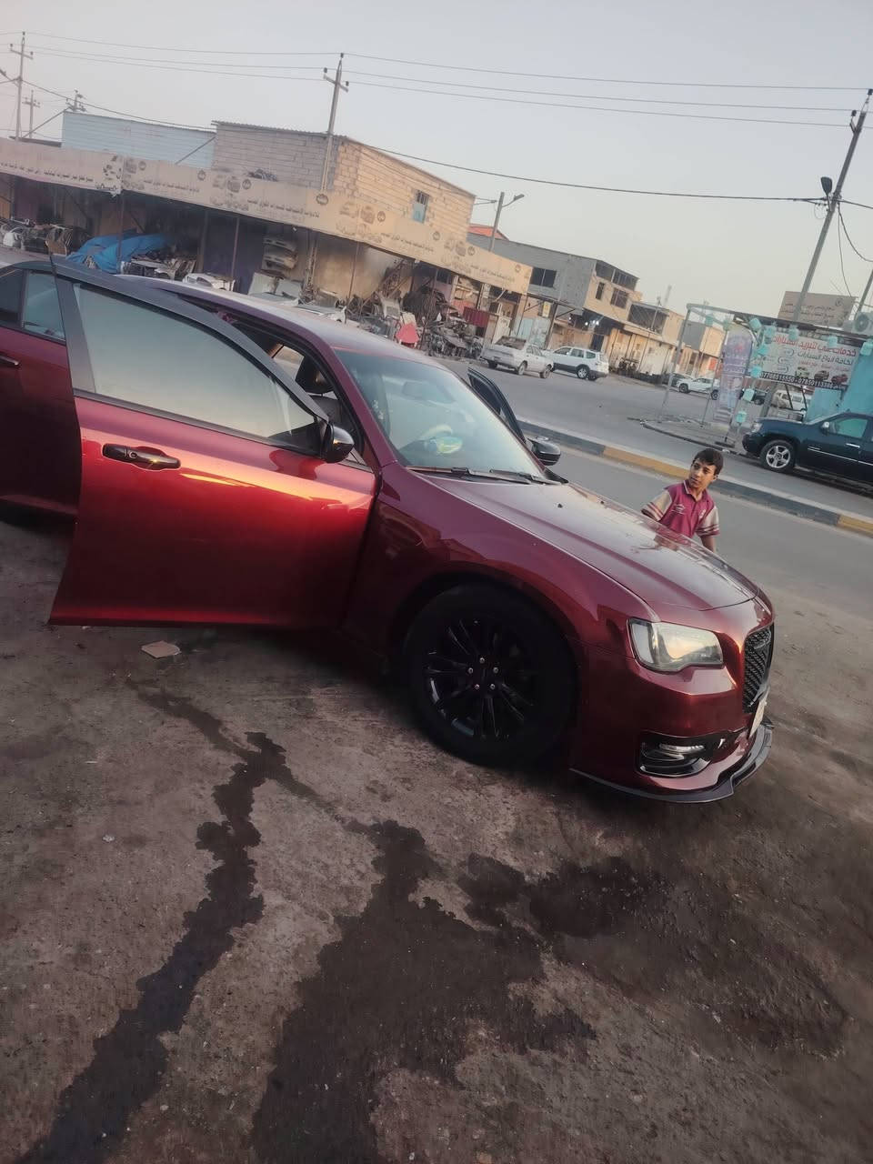أوباما كرزي 2019 اصل
بصره ***********
وات ساب *********** 
حادث امريكي فقط بنيد
وهنا بل عراق حاملغ ايمن خلفي
محرك 3.600    تو ويل
ماشيه 130.mi
سعرها 200 وبيها مجال
