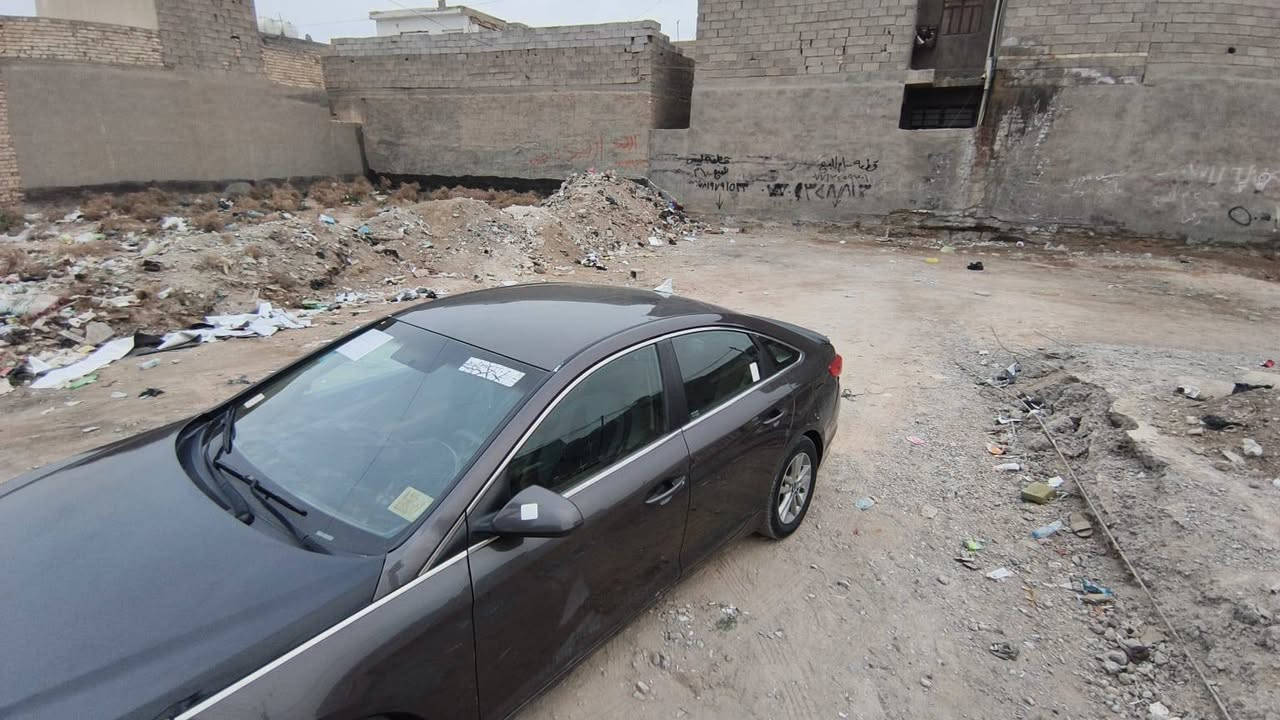 سلام عليكم
سوناتا 2017 وارد 
محرك 2400 GTi 
بيه بس قطعه بنيد فقط 
رقم سنويه هزه 2026 
سعر 110 وبيه مجال 
مكاني بغداد الزعفرانيه 
  
***********
