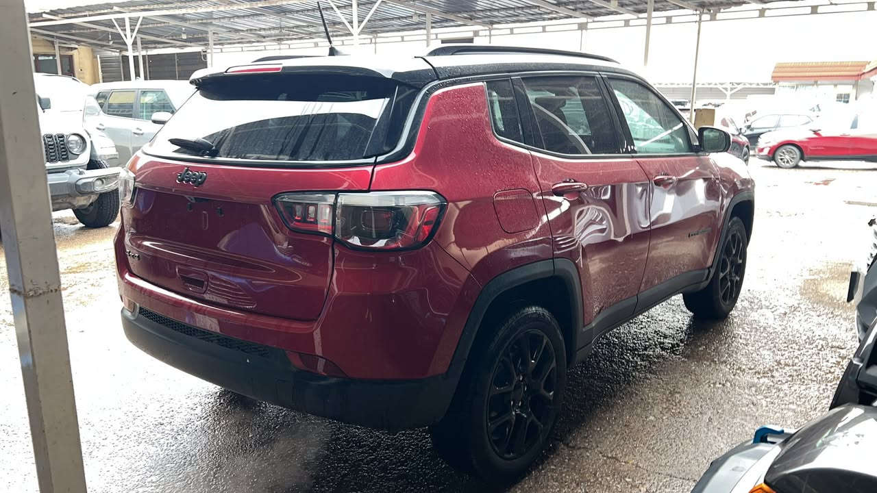 سلام عليكم اخوان .
لبيع فقط
جيب كومباس
موديل 2024
فول مواصفات
بلاك اديشن
سقف اسود
كشن جلد
رادار
بيها صبغ فقط بونيد بدون دواخل شرط
ارباك سيستم شريكة
سعر 128 و بيها مجال للطيبين 
سيارة موجود عقرة معرض روز
موبايل :***********
