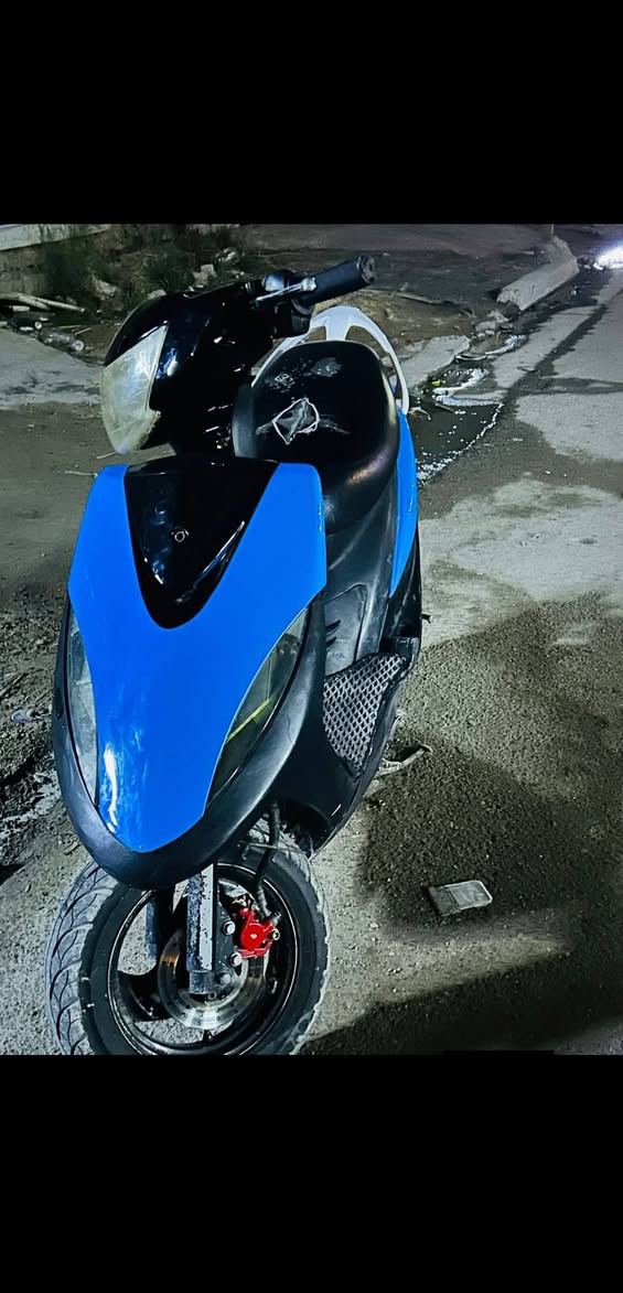 السلام عليكم للبيع ماكس عدله بوشه 49مكينه بلادي ناعمه كلش شلعه معدل خير من الله كفرات ختم واحد كهربائيات كلها شغاله نكره سلف الدراجه جديده صالنصة رياضي SC  قبق فلاوين رياضي الدراجة خير من الله شلعة و معدل . العنوان جسر ديالى القديم 
 السعر 650وبيها مجال واتساب ***********
