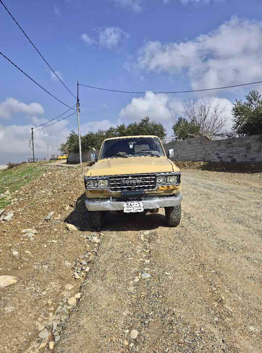 لاندگرۆزەر ٢ئێف مۆدیل ٨٥ حلوجە گێڕو مەکینەی بە شەرت دەبڵ ئەکسلی بە شەرتی شاخ چوار تایەی لۆکی لە ژێرە نرخیشی ١٧ گەڵا *********** بشدار, السليمانية
