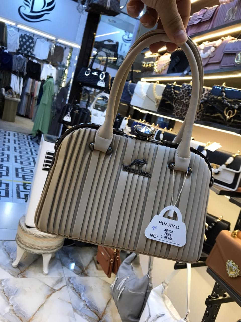 ❤️محل الراقية👛👠

العنوان - المحموديه😎 (مجمع الرحمه التجاري) مقابل فرع مجمع باربي


**إذا كنت صاحب هذا الإعلان وتريد حذفه لأي سبب، رجاءا أرسل رسالة إلى الدعم الفني**