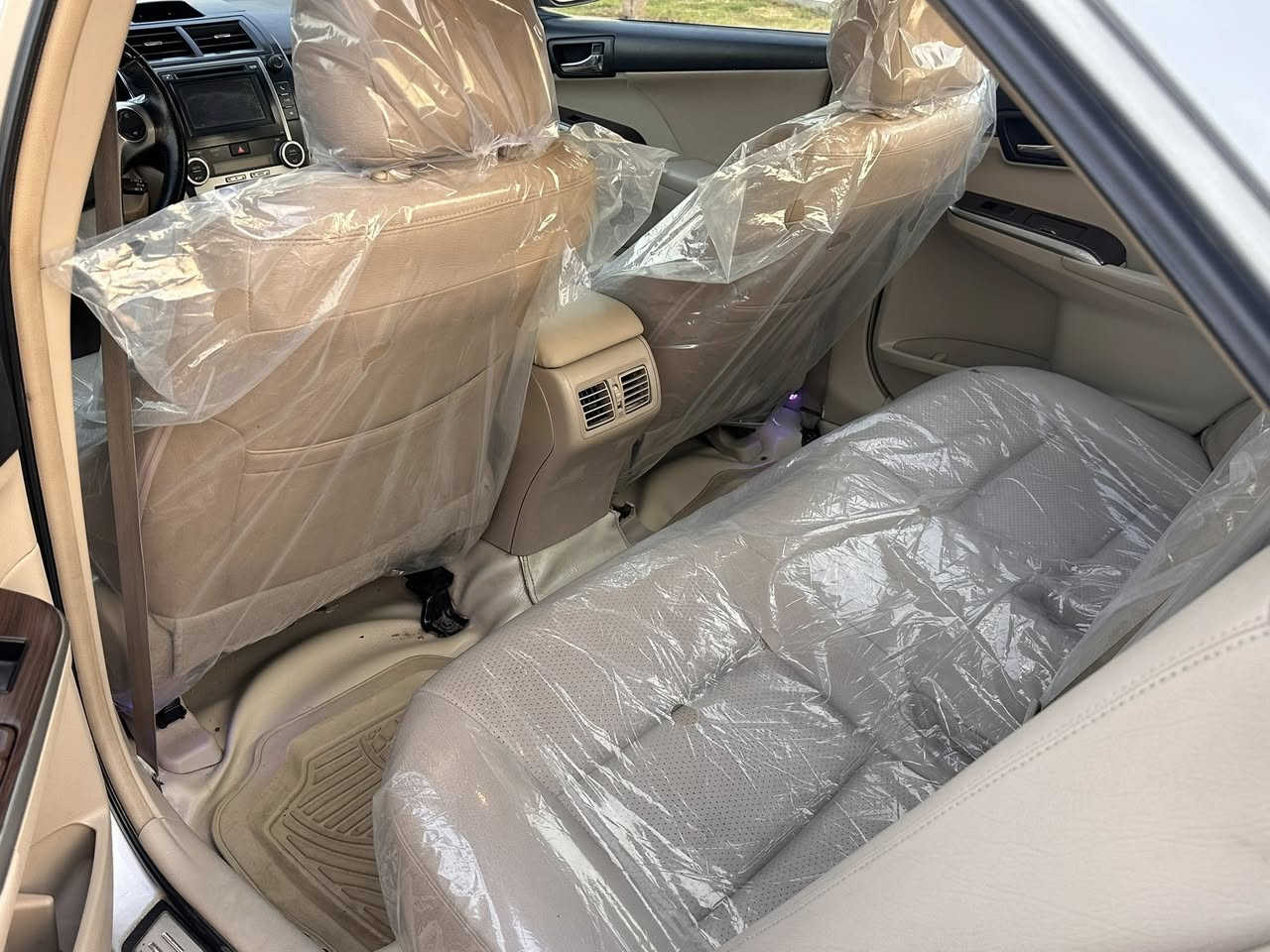 كامري 2013 خليجي
شاشه 
كامره
حساس
جلد 
كراسي كهرباء
تحكمات ستيرن 
ويل كب 
مكينه 2500
ماشيه 100 كيلو
مكفوله بدون صبغ 
مكان السياره بغداد حي الخضراء 
السعر 142 وبيها مجال
***********
