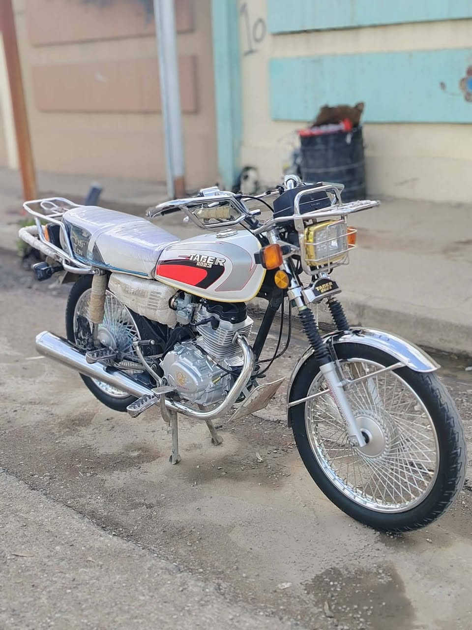 ماطور تايكر 23 وضع بلادي ڱڵـه  شرط م̷ـــِْن المحرك للوايمرنيه شلعه نار بي كزوز عالي ونظافه كدام العين سعر 700 وبي مجال للطيبين *********** الي يكسر بـ ماطور خلي يعبر المنشور
