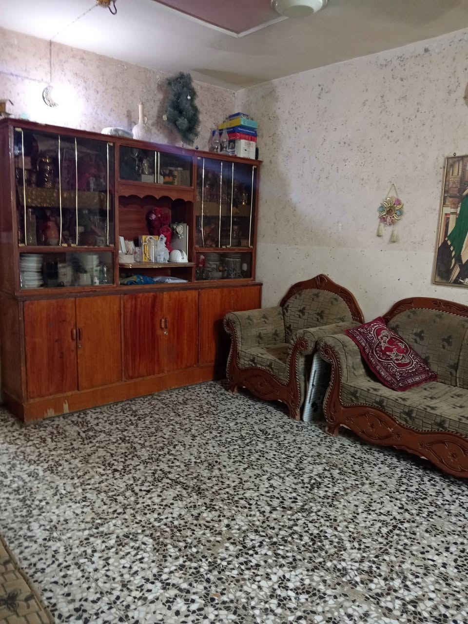 السلام عليكم

فرصة استثمارية
دار للبيع طابوصرف
حلة نادر ٣ خلف مدرسة مدرسة غزة
مساحة 170م واقع حال ٢٠٠ م
بناء وسط صالح للسكن
أرضية كاشي نضيف
طابق واحد
٢غرف نوم صالة وكيلدور ومطبخ ومجمع صحيات
وممرات للدار بناء عكادة 
مطلوب اسكان للمصرف
السعر الكلي ٨٨قفل
دفع لصاحب الدار مقدمة ٤٥ مليون
٣٣ اقصاط للمصرف مع تغيير الكفيل
للاستفسار***********
***********
*********** ابواحمد لبيع وشراء العقارات في بابل مكتب الفيحاء نادرالاولى قرب آسواق الجمل ملاحضة نستقبل جميع عروض البيع والشراء والايجار الرهن
