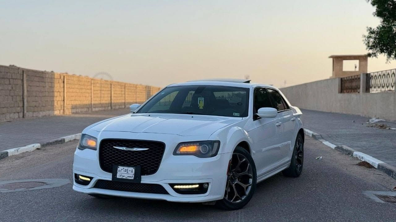 كرايسلر 2017 اصل
S300
 سياره دخول جديد كتاب ضباط تترقم بصره
الرقم مجاني ففط رسوم

السياره بدون ضرر داخله كفاله  بعد الفحص طلع بيهه
كلير
جاملغ وباب امامي  كلير بدون معجون اوضربه

سياره فول مواصفات فتحه  كشن جلد ختم S
دمام  تحكمات 
كير مكينه مكفول
حداديه عله وضع الشركه بلاد
تبريد 🥶
ماشيه 183 ممشه امريكا
مكاني بصره
***********
سعرها 238
