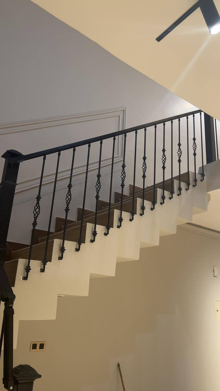 السلام عليكم ورحمة الله وبركاتة
نقدم لكم اخر الاعمال من محجرات المنيوم 

محجر جانبي حديد والقبضه المنيوم مربع ودنك ايضا المنيوم 

***********
