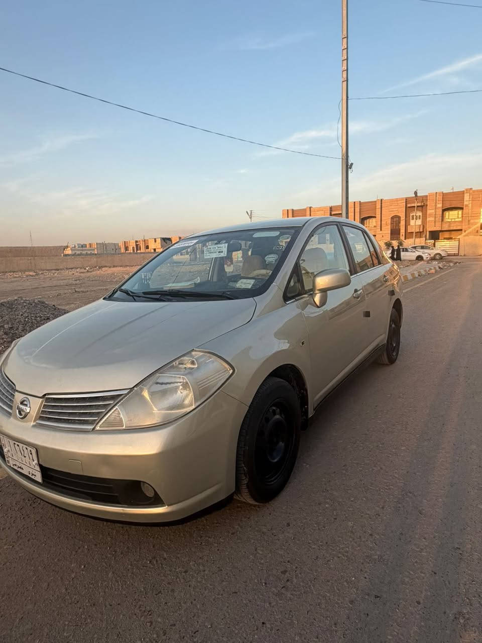 السلام عليكم… الحلال للبيع نيسان تيده. خليجي موديل بسعر 70 / وبيع مجال 2006
محرك. شرط بدون عيب ممفتوح الجبير المرغوب 
كير شرط بدون عيب  تدتفى شغال ماسحات  كله شغال 
صدر جديد تخم تاير جديد كهربائيات كله شغاله سايد بريك جاك كله شغال   بلاجكتور بلادي. 
السياره مصبوغه عام جمالي فقط بدون ضربه
سنويه جديده مشروع وطني شرط التحويل 
شاشه كامره جنطه بصمه مسجل سماعت جاهزه 
محرك / كير/ صدر / كهربيات/ غرفت السياره رونات كله بشرط    السياره جاهزه تشغل وتطلع.  ألف متصرف عليه
بسعر 70 وبيه مجال. مكان السياره تكريت القادسيه 
*********** بلنسبه للسياره خليجي مو امريكي
