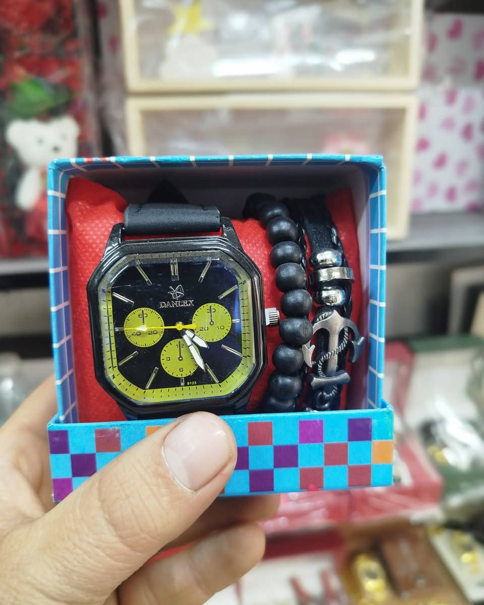 #جديدنا-في عيد الحب، خلي هديتك تحكي عنك ❤️
مو مجرد هدية… رسالة حب
اختَر هدية تترك أثر وتعيش طويلًا
لأن التفاصيل الصغيرة تصنع فرقًا كبيرًا
حبك يستاهل هدية مميزة

#مكتبة_المتنبي_هدايا_قرطاسية_عطور_طباعة_بحوث_عمل____تقرير_كبس_هويا_استنساخ_عادي_ملون
آلُثـقة ❣ۈإآلُتـ,مـيَزً ❣۶نۈإآننإآ
تتوفر خدمة توصيل  جميع انحاء العراق 🚗🚗
العنوان سبع البور ..شارع السوداني ..مقابل مجوهرات الاميرات
للحجز ؏ًـلى الخـَِـَِـَِ🏠ـَِـَِـََِِـَِـَِـَِاص 📩📩
***********
