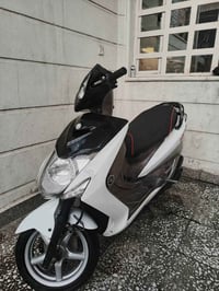 السلم عليكم دراجه سكنس لد يابني قبق نفخ داخل جوزي الدراجه جديده نضافت ...