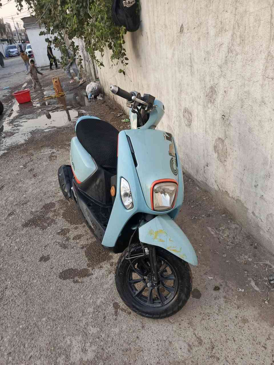 سلام عليكم دراجة بوليس حديث دراجة رمبة نزلتة قبل اسبوعين جديدة اشاير كلوبات دشبول كيج بانزين شغال كيلو متر سرعة شغال شغل وين ميعجبك روح محرك ناعم كلشي مابية سعر750وبية مجال العنوان بغداد الجديدة النعيرية***********
