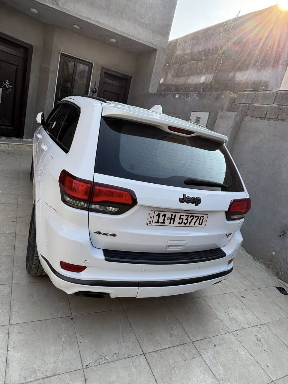 السلام عليكم
جيب اوفرلاند موديل ١٨
فول مواصفات 
ماشيه ٧٤
حادثه موضح بالصور بدون شاصي ولا فخذه بس اللغد ونفسه مسحوب 
سعره ٢٣٥ وبيه مجال بسيط
***********
