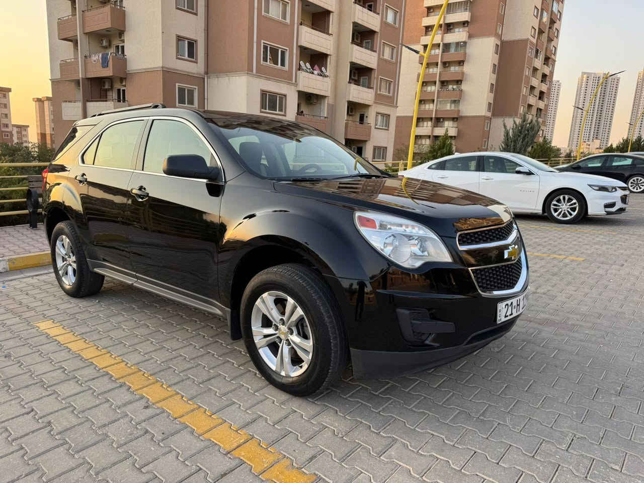 شوفليت ئيكونس موديل 2010
وارد أمريكي بدون صبغ
كير ومكينه بشرط مامفتوح حجم المحرك 2400
حداديه امامي وخلفي جديد
تبريد تدفأ شغال شرط حجر صالنصه بلادي
ماشيه 130 الف كيلو متر حقيقي
سنويه بأسمي مجدد لغايه 2030 تحويل وكاله حاضر
سياره جديده مكفوله كفاله عامه
غرفه داخليه لوك جديد
مكان السياره سليمانيه
رقم تلفون *********** 
السعر98ورقه بي مجال بسيط
مكان السياره سليمانيه
