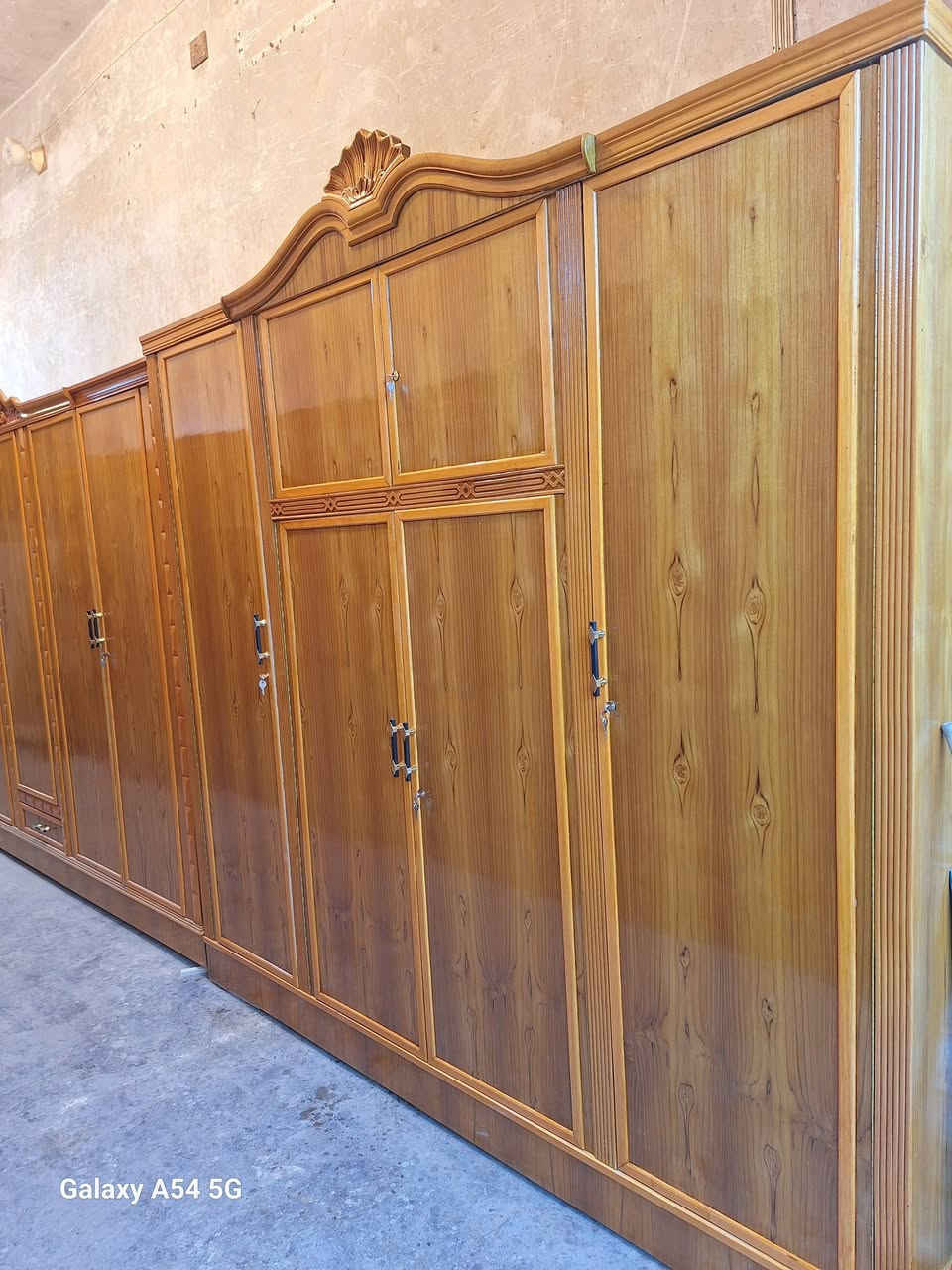 كل ماهو جديد وحصري عند(نجارة السماك )
مجموعه من كناتير مفرده حسب طلب😍
شغل درجه اولى فول لمعان 🥰🥰🥰
وجه او كفه صاج طبيعي ٥ملم 😍
داير باب زان مصري درجه اولى 
الاستفسار واتساب فقط((( ***********)))))
