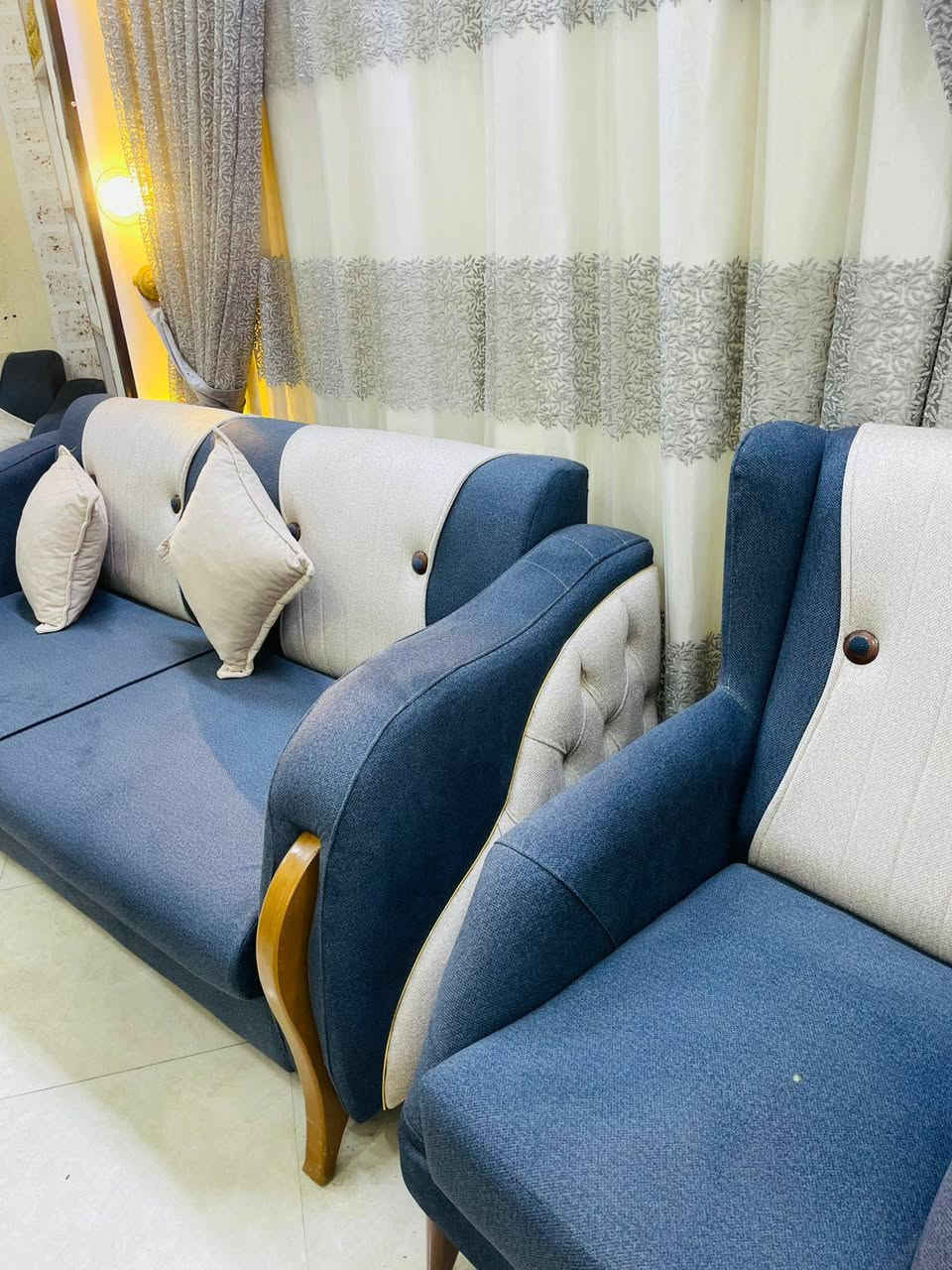 معمل أحمد السلطاني للأثاث المنزلي العنوان بابل الحمزة الغربي مجاور مكينة الثلج القديمة رقم الهاتف ***********
