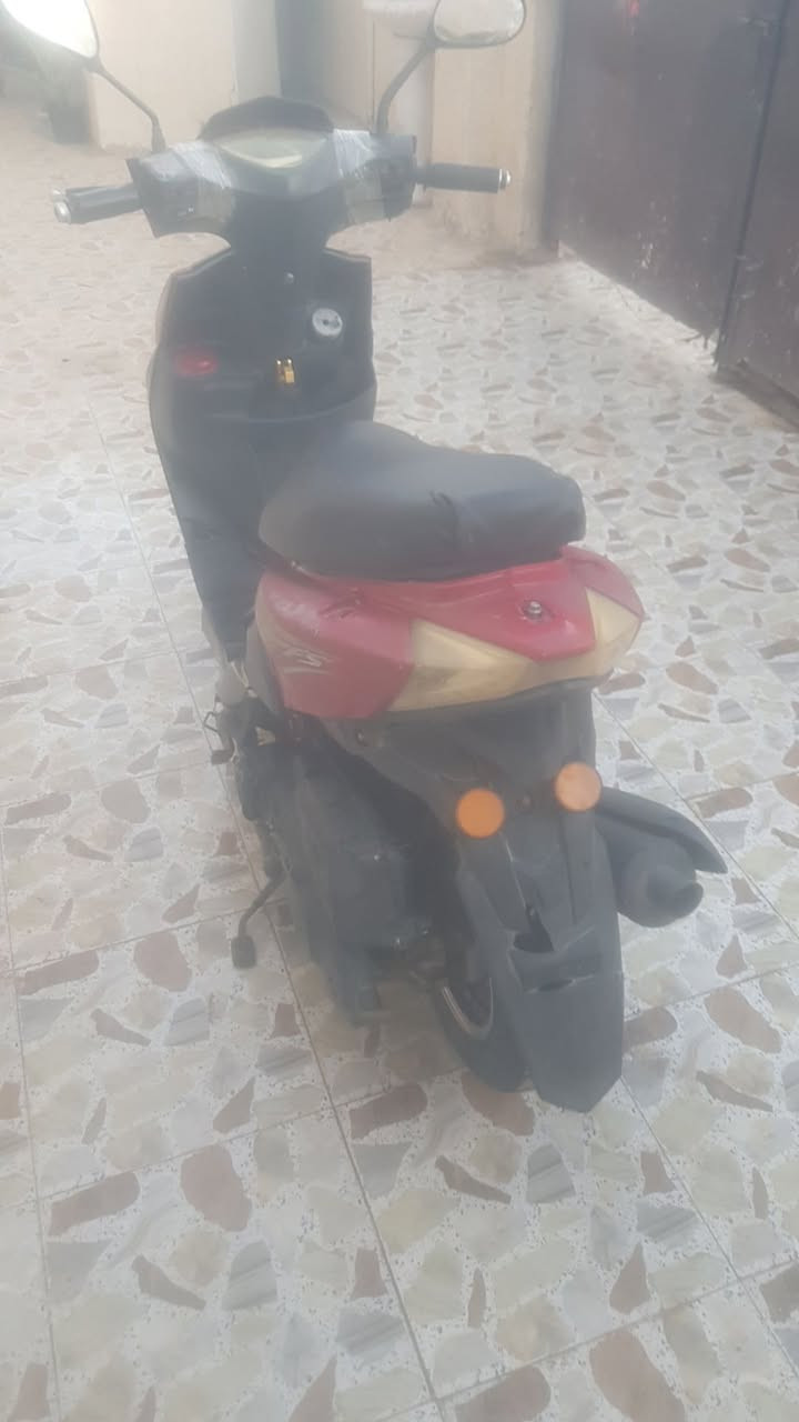 سلام عليكم دراجه للبيع اف اس  سعرهه 250 وبيهه مجال رقمي *********** اتصال واتساب مكان مسيب شارع عامر نجم
