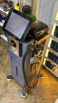 جهاز اندياك • ازالة تاتو • تقشير كربوني