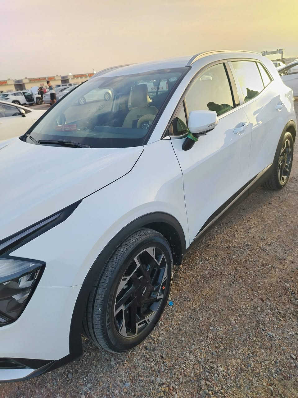 سبورتج مديل ٢٥ فول عده لقماره حديد سياره زيرو ماشيه ١٢٠٠٠ سبب لبيع عندي بناء سعر ٢٤٠ تواصل عل رقم ***********
