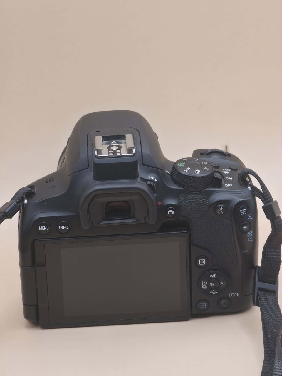 كانون 850d
عدسة 55.18
شاحنة
بطارية
حزام كتف
كارتون
نضافه 100‎%‎
السعر 620الف مع التوصيل
مكاني ناصريه
متوفر توصيل
للتواصل وتساب او تصال
***********
