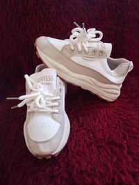 احذية اطفال • احذية مدارس • حي الكرار