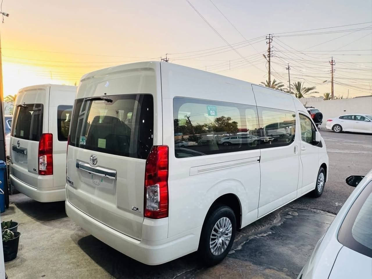 .{.♥️مجموعه الملك لتجاره السيارات الحديثه .♥️}

✅رجعنا وفرنا الكم تويوتا ال هايس 2025 فول 1/1 ✅

         🔥.  الاسعار  حتكون نار حصريا يمنا     🔥  
       
       ‼️السياره خاضعه للضمان والصيانه ساس  ‼️
   2 سنه و 40 الف كيلو متر و 8 مرات تبدل دهن مجاني

✅تويوتا هايس 2025 اوتماتيك 
✅حجم المكينه 6 سلندر 🔥
✅تحكم ستيرن جهتين تحكمات مقود 
✅باب كهربائية الى الامام الى الخلف 
✅شاشه كبيره و كامره خلفيه 
✅ومري شفط قابله للطي 
✅مكينه سته سلندر الفول 
                     
                     ‼️نظام البيع كاش فقط ‼️
       🔥مستعدين تجهيز كافه الشركات و اخرى ….. 🔥
الاسفسار الاتصال ع الارقام 

☎️ ***********

العنوان ⬅️بغداد⬅️ الكريعات ⬅️نهايه شارع المعارض 

#هايس #تويوتا #تويوتا_العراق #باص #سيارات
