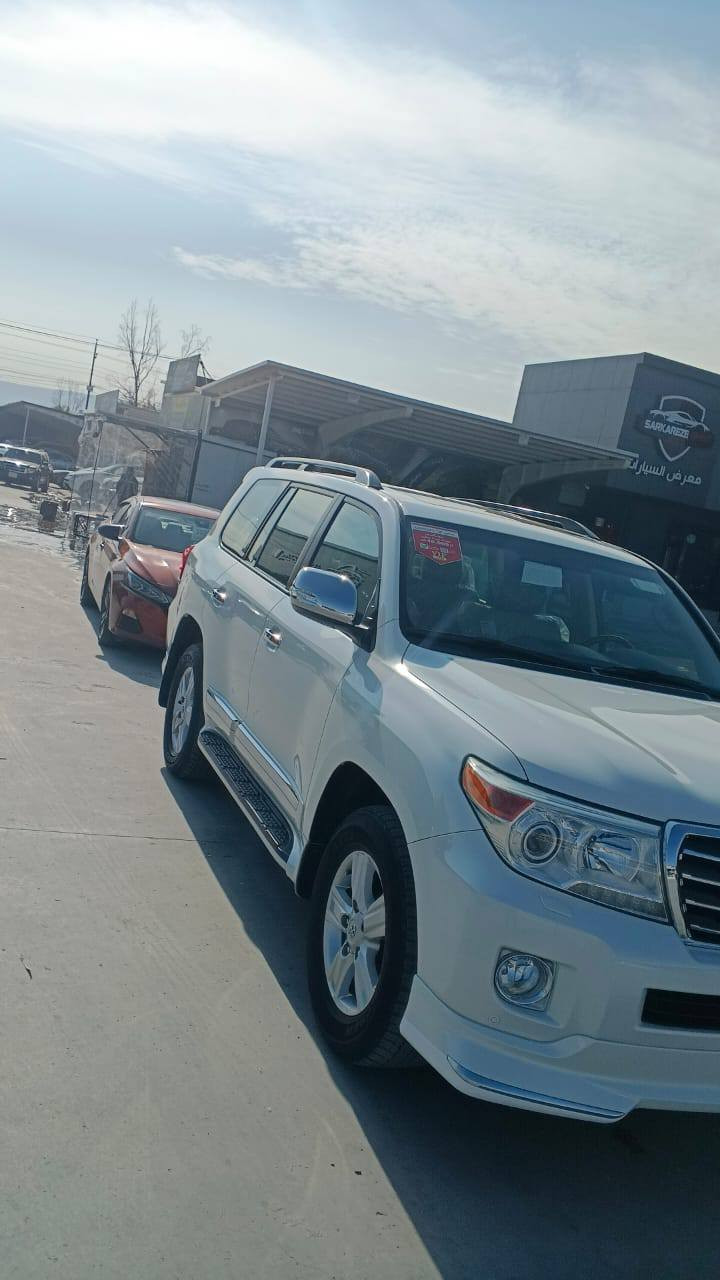 السلام عليكم للبيع لأندكروز موديل 2014 ساز اصلي رقم سليمانيه الجديد دولي بسمي تحويل ثاني يوم مكفولة كفاله عامهه
فول مواصفات 1/1
حساس امامي
حساس خلفي
بصمه تشغل
بصمه اوبواب
فتحه سلايت
كشنات جلد اصلي
كشن كهرباء اتلاث حركات
محرك 6 سلندر
تشغيل عن بعد

مري شفط و قلاب 
مثبت سرعه 
سبعه راكب 
ثلاث قطع تبريد 
تحكمات ستيرن كامله 
كامرة دوارة
مطفايه حريق 
وباقي مواصفات معروفه. 
ماشيه (108) إلف حقيقي شرط الفحص مكاني ديالى بعقوبة 
اللاستفسار على رقم ***********

/ملاحظه / سياره استخدام شخصي
