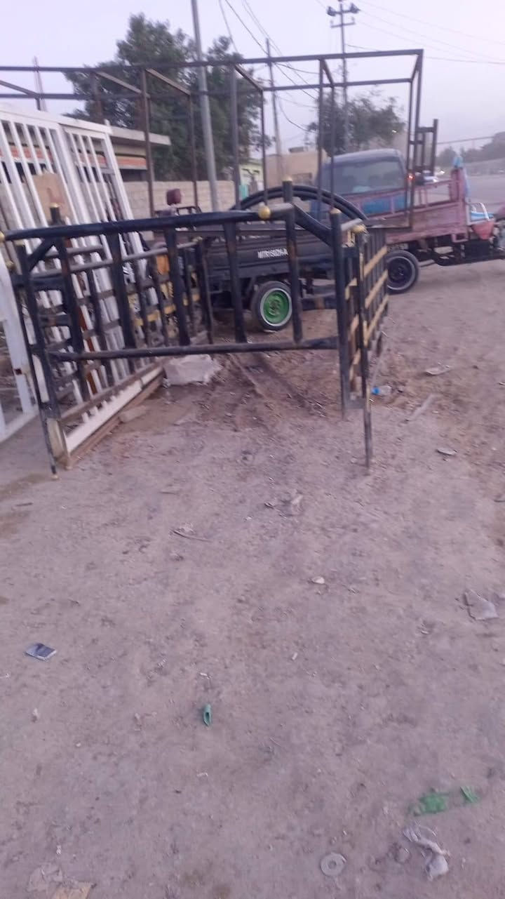 سلام عليكم     مرخصت مدير الكروب  محجر كيه البيع  النقش كلش حلو بوري دائري ٣ ملم السعر ٤٠٠ مكاني كوفه شارع المعمل ***********
