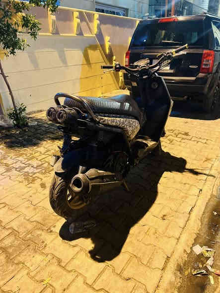 سكنس جبلي للبيع 
دراجه بلاديه من الطول لطول صبانه ما خال عليهه 

بيهه كلجات رياضيه مال رمبه سكان رياضي قاعده رقم وخفايف دراجه ناشفه الله شاهد ما ملعوب بيهه السعر ١٢٥٠وبيهه مجال رقمي***********
