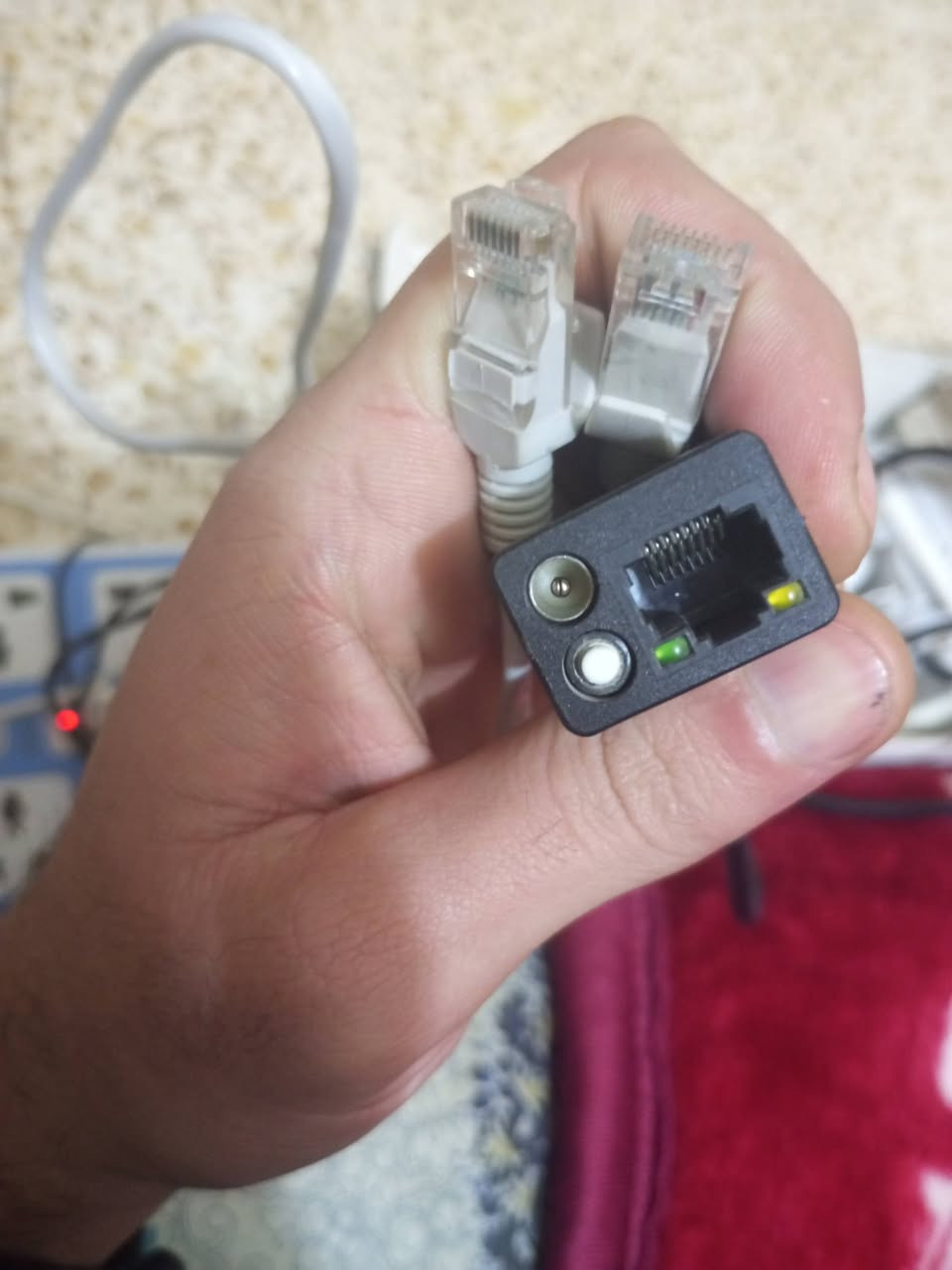 كامرات ثنين بهاذ الشكل بل كارتون سعرهن 18 الف  انطيك  شغالات ماعرف شون ربطهم ،بيها وإيرات LWN ثنين


**إذا كنت صاحب هذا الإعلان وتريد حذفه لأي سبب، رجاءا أرسل رسالة إلى الدعم الفني**