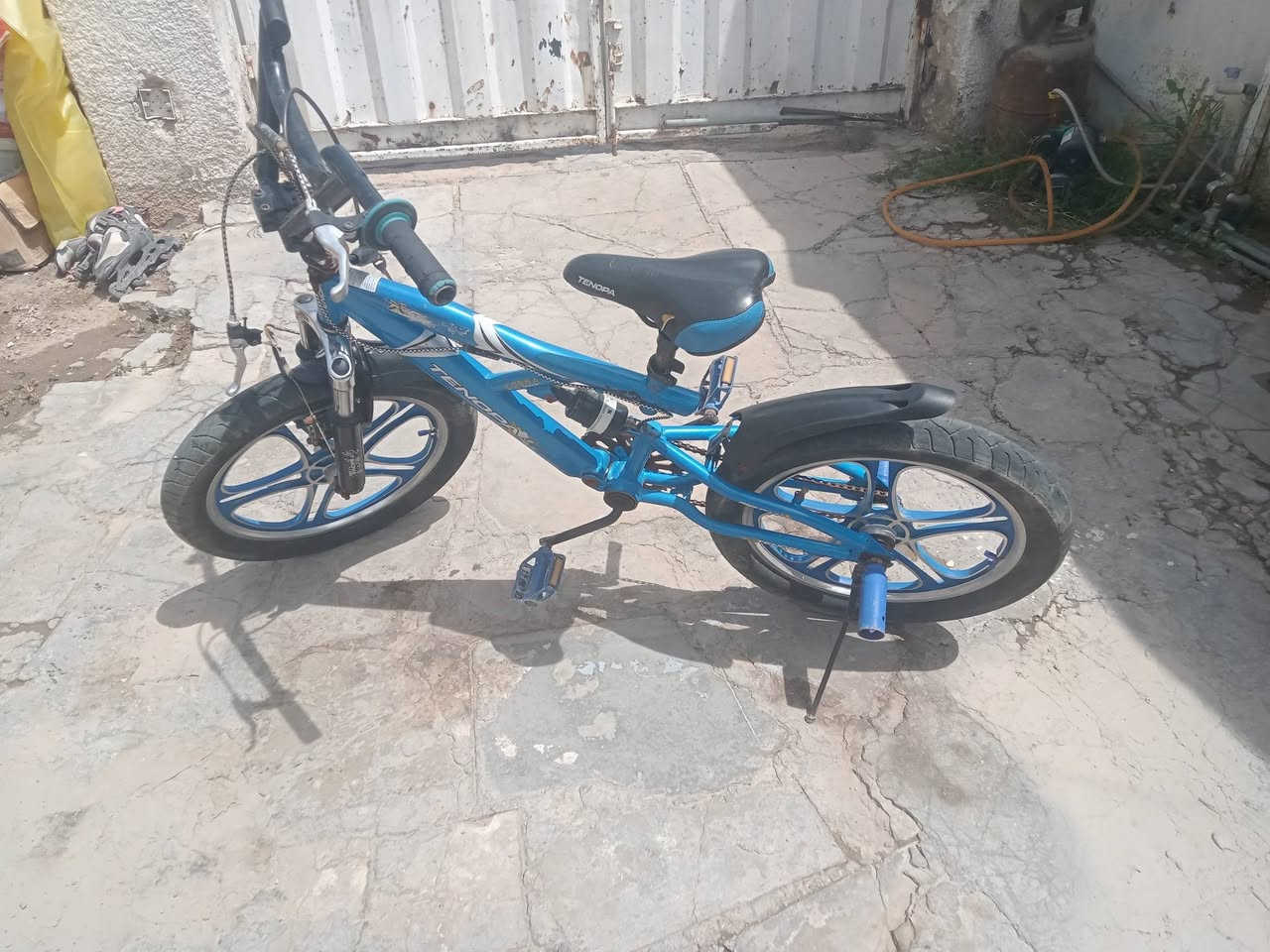 بايسكل Bmx حجم 20 كوري اصلي دبلات اماميه ودبل وسطي متحرك وزوج بريكات نظيف جدا السعر 90الف مجال قليل مكاني السيديه ***********

