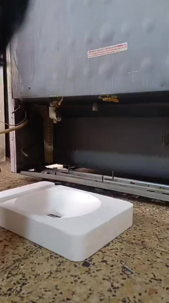 💥 انتباه... يوجد صيانة موقعية 

♦مركز توسوت لصيانة اجهزة التبريد ♦
✔️ ضمان العمل سنة كاملة🌀 

❄❄مع عمل فاكيوم سحب الهواء والرطوبة 
📝 للأستفسار ☎️ ***********
