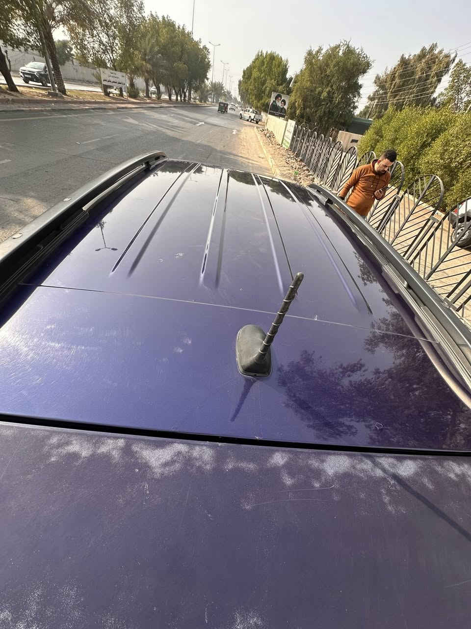 السلام عليكم عندي جيب رينكيد موديل 2018 حاثها حلو بنيد وجاملغ بدون دواخل رقم اربيل السياره خير من الله ماشيه 87 بيها صبغ 4 قطع سونار وصور حادث موجودات بل منشور مواصفات السياره بصمه شاشه كامره فول تحكم استيرن صدر وكير ومكينه جاهزات السعر 105 مكان السياره شهداء البياع رقم الهاتف ***********
