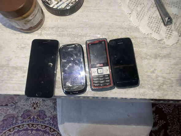 اجهزه للبيع 
ايفون 6ذاكره ٣٢ جهاز شغال فقط كامره الوره شريط فاصل
نوكيا سي 7جهاز شغال ما بي عيب فقط سيم ما يشتغل
نوكيها لمس شغال فقط بطاريه يحتاج 
جهاز الاحمر شغال كامل دبل سيم 
السعر ٣٠ قفل قفل 
***********
