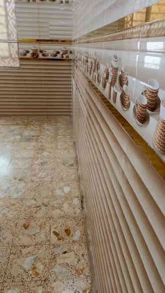 227
دار للايجار  (200 متر) حي النداء
 شارع المجمعات عمود 54 خلف مدرسة اليقين الاهليه
السعر الايجار 400 الف 
يحتوي على طابق واحد
 غرف2  مطبخ   صاله   استقبال
خزان    ماطور.    خط مولد 
ـــــــــــــــــــــــــــــــــــــــــــــــــــــــ
دار بنضافه 80 بال،100كلوله من طرف علي علي امانه ابو فاضل  
للاستفسار ..***********
***********
