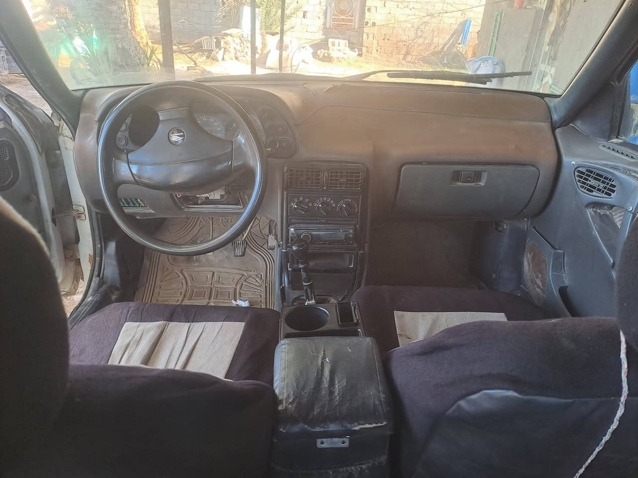 اسبرو للبيع السعر ١٤ ورقه
رقم صاحب السياره***********
