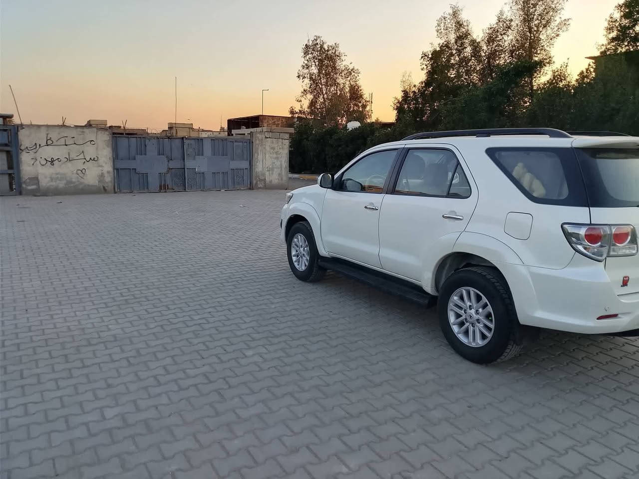 السلام عليكم فون شنر رقم السياره بغداد مقفوله كفاله عامه ماكينه ما مفتوحه مكان السياره ببغداد***********5
