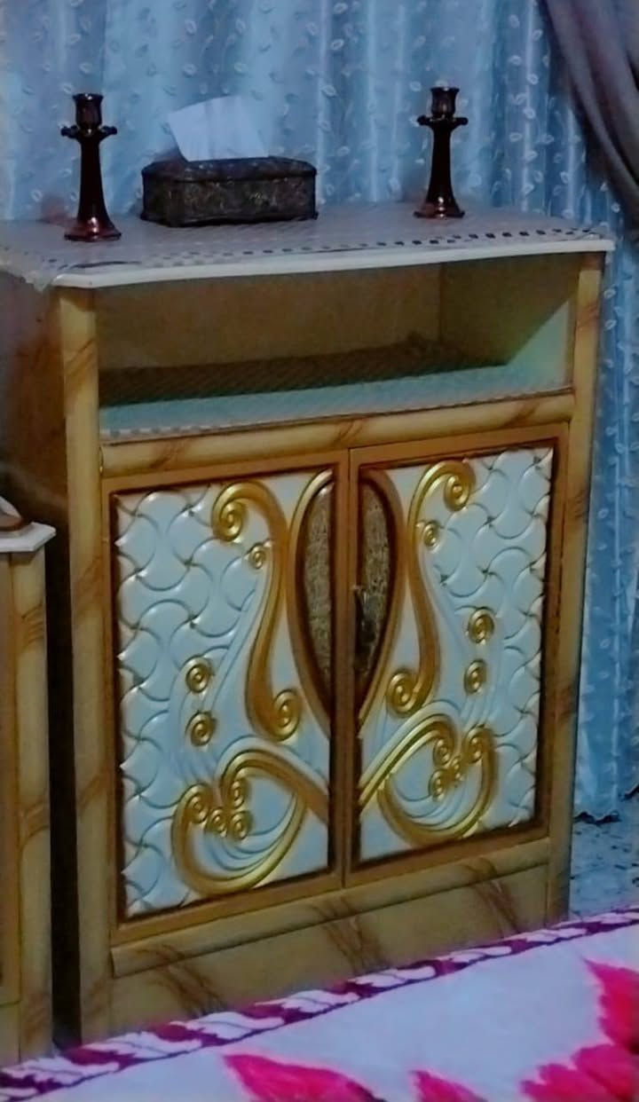 غرفه نوم عراقيه بسعر مناسب تصال بالرقم ***********
